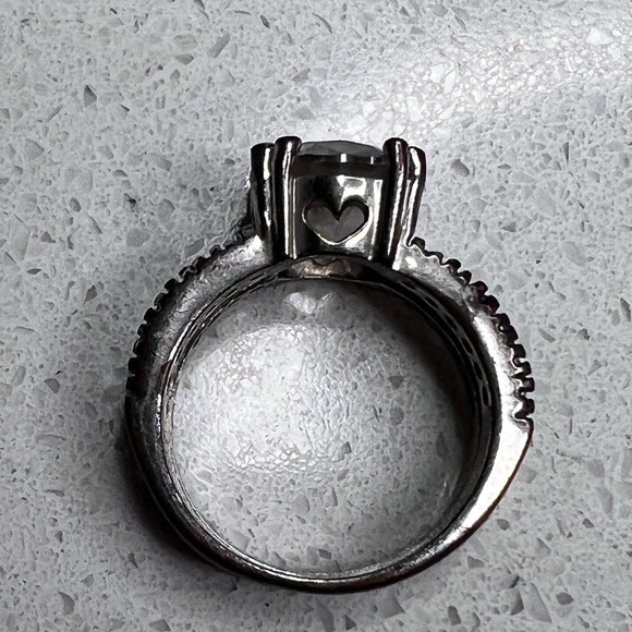 Round Cushion Cut Double Band Crystal Cocktail Ring 💍 - Picture 9 of 16